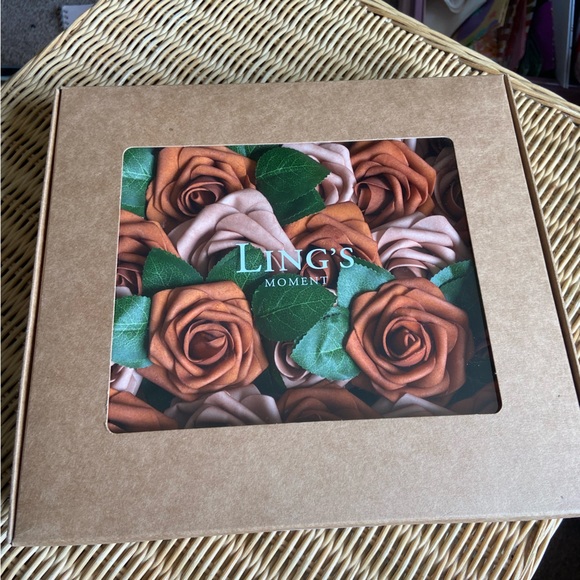 Box of Lings moments flowers - Picture 1 of 2